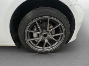 Tesla Model 3 bild 11