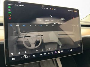 Tesla Model 3 bild 25