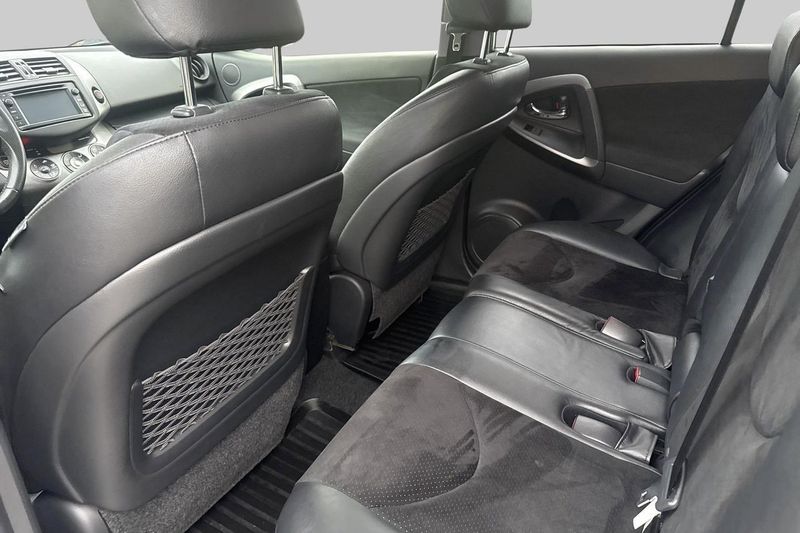 Toyota RAV4 bild 4
