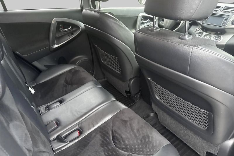 Toyota RAV4 bild 11