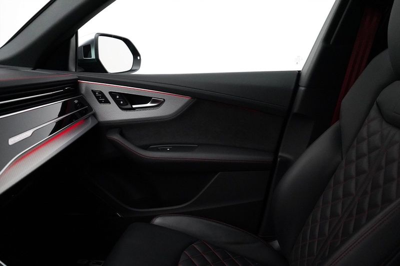 Audi SQ8 bild 16