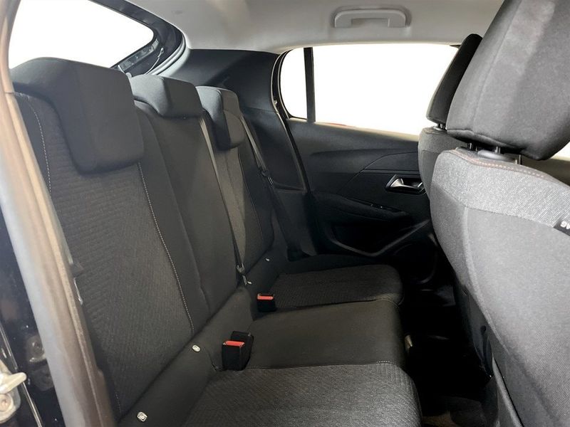 Peugeot 208 bild 12