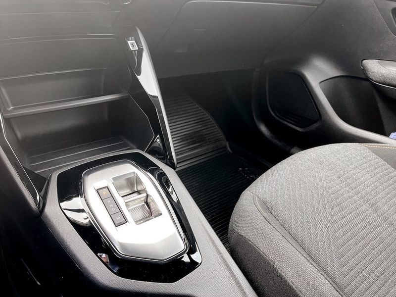 Peugeot 208 bild 10