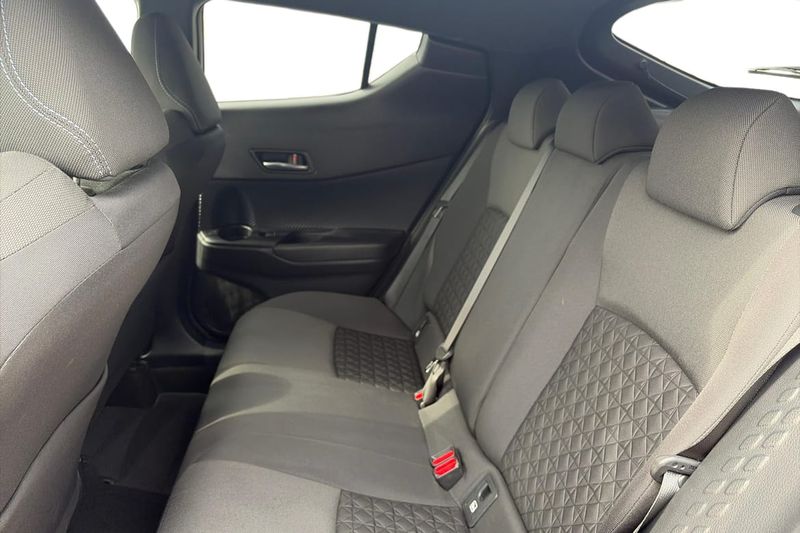 Toyota C-HR bild 13