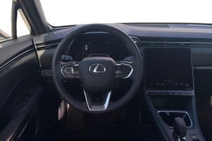 Lexus LBX bild 9