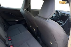 Lexus LBX bild 14