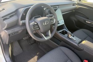 Lexus LBX bild 11