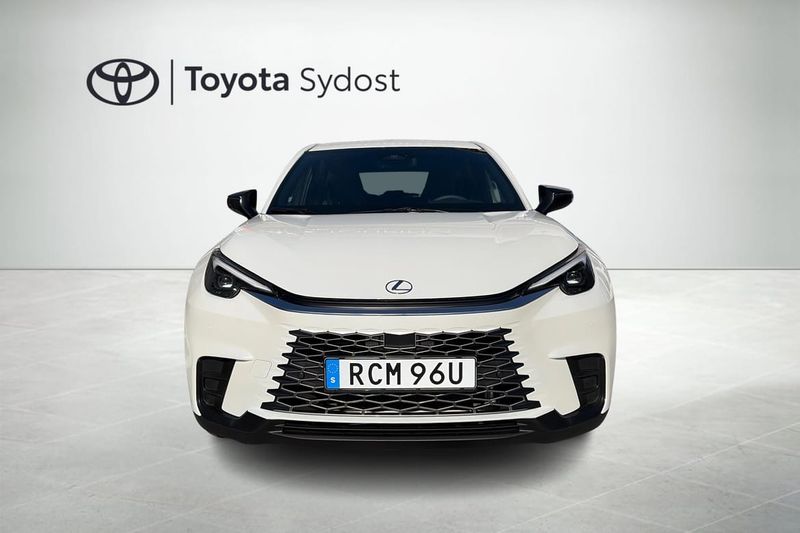 Lexus LBX bild 2