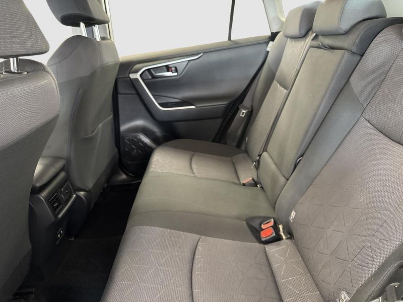 Toyota RAV4 bild 12