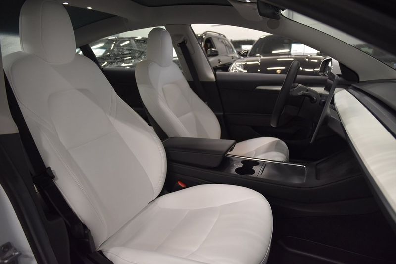 Tesla Model 3 bild 16