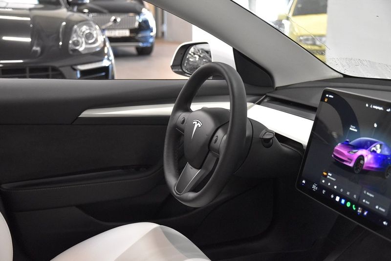 Tesla Model 3 bild 9