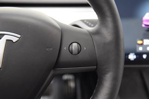 Tesla Model 3 bild 15