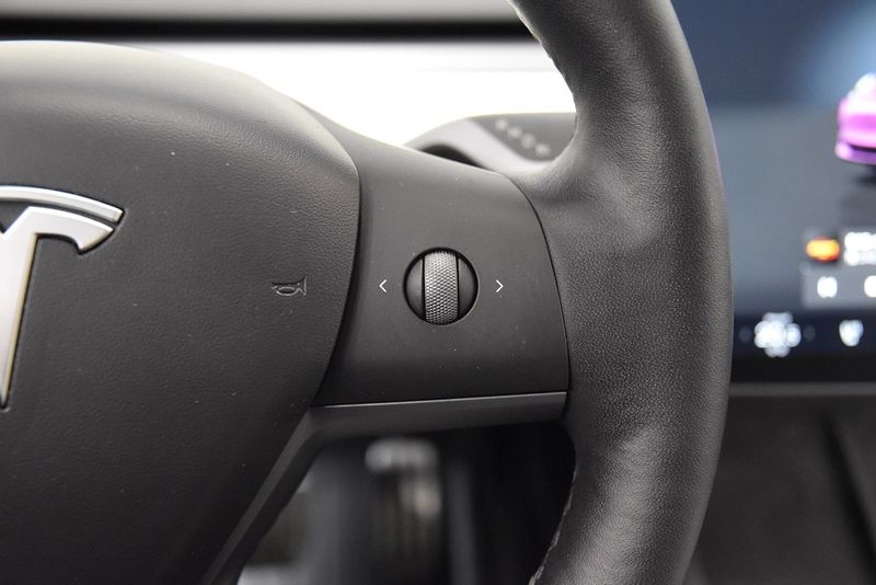 Tesla Model 3 bild 15