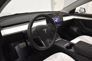 Tesla Model 3 bild 8