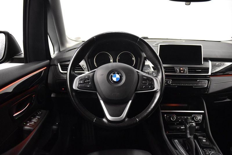 BMW 225 bild 2