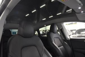 Tesla Model Y bild 13