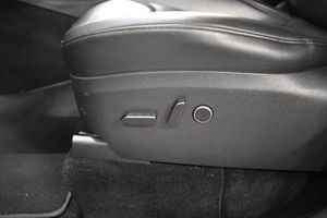 Tesla Model Y bild 16