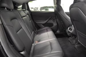 Tesla Model Y bild 14