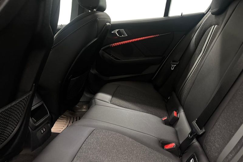 BMW 120 bild 11