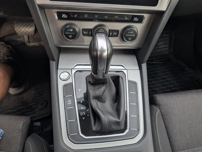 Volkswagen Passat bild 12