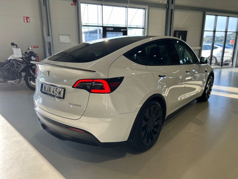 Tesla Model Y bild 3