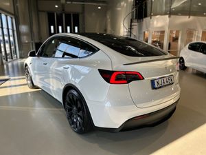 Tesla Model Y bild 4