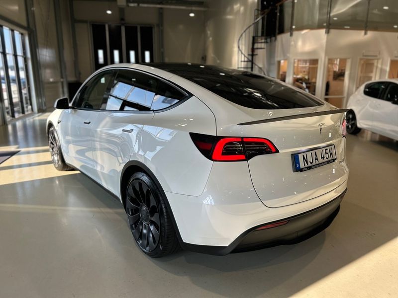 Tesla Model Y bild 4