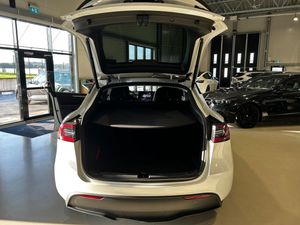 Tesla Model Y bild 5