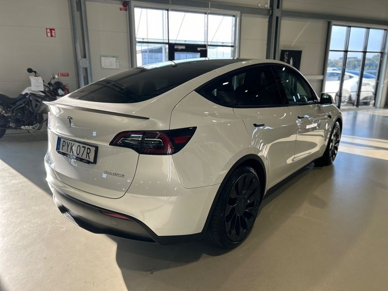 Tesla Model Y bild 3