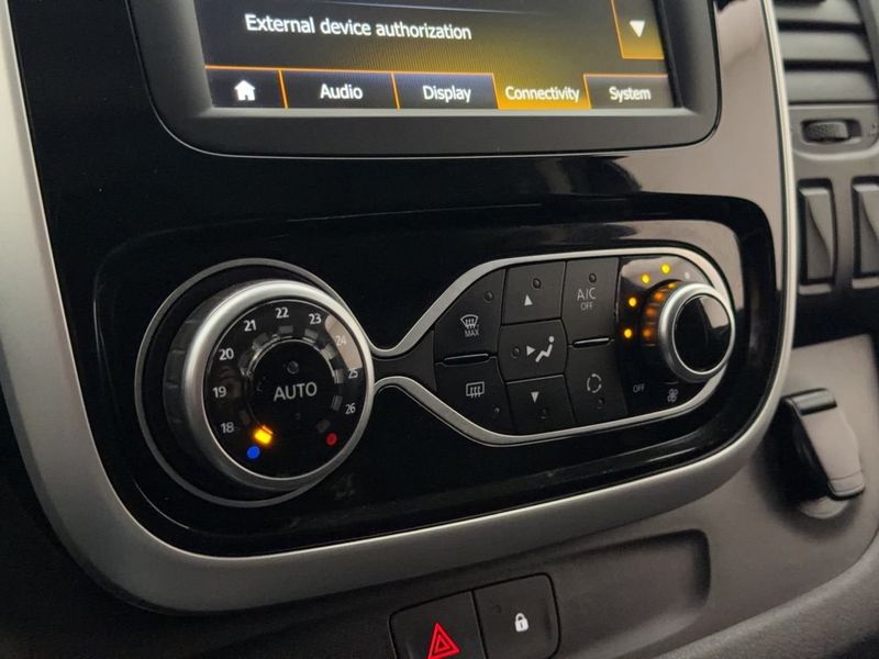 Renault Trafic bild 27