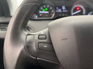 Peugeot 208 bild 16