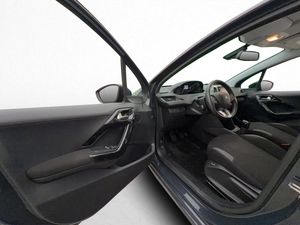 Peugeot 208 bild 8