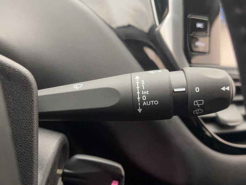 Peugeot 208 bild 21