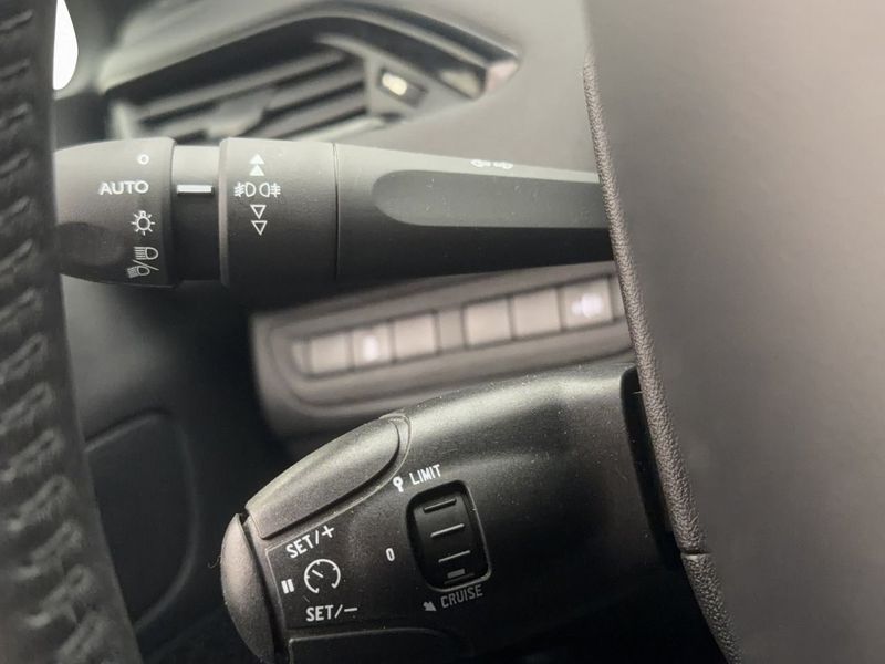 Peugeot 208 bild 18