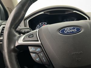 Ford Mondeo bild 17