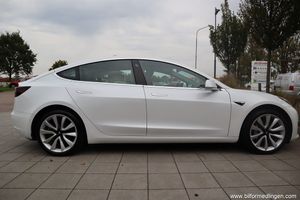 Tesla Model 3 bild 5