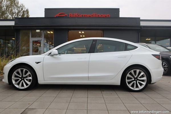 Tesla Model 3 Long Range AWD 440hk, Drag. - 2019