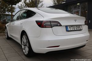 Tesla Model 3 bild 7