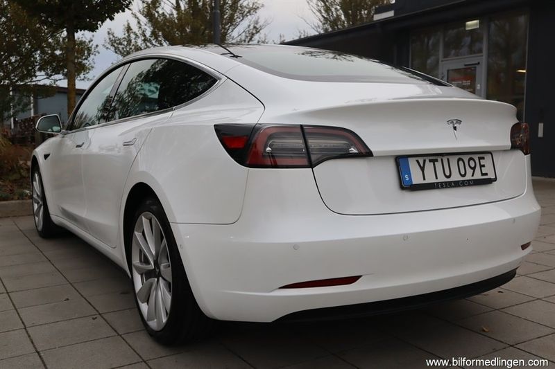 Tesla Model 3 bild 7