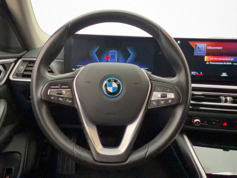 BMW i4 bild 14