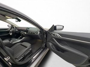 BMW i4 bild 28