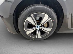 BMW i4 bild 34