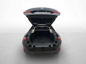 BMW i4 bild 32