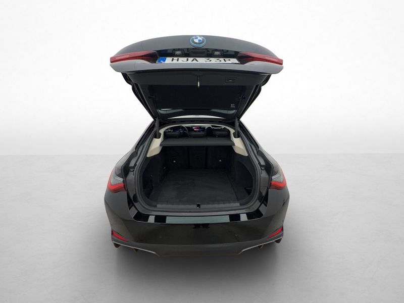 BMW i4 bild 32