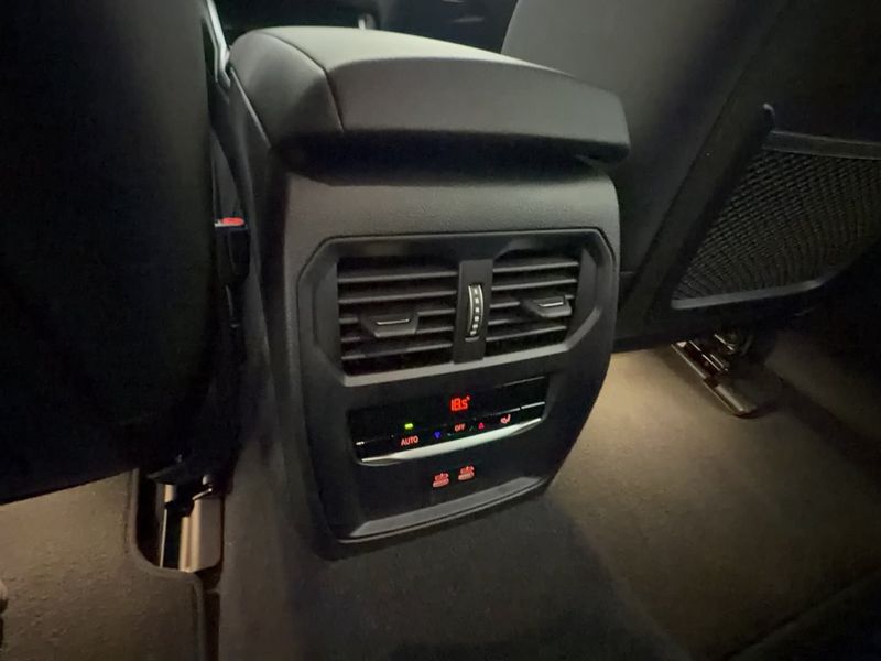 BMW i4 bild 30