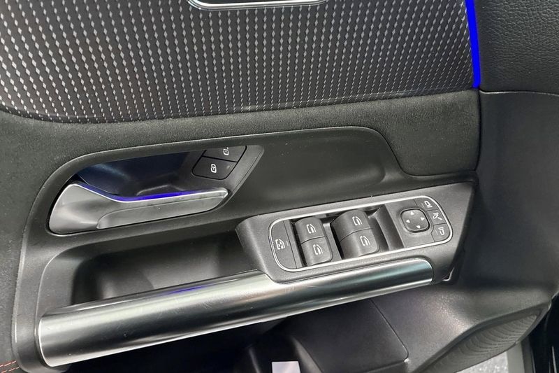 Mercedes EQA250 bild 14