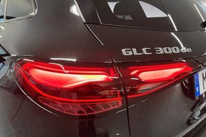 Mercedes GLC300 bild 27