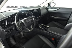 Lexus NX bild 6