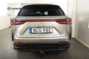 Lexus NX bild 5