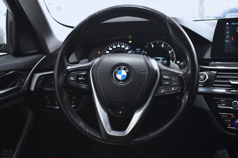 BMW 520 bild 12